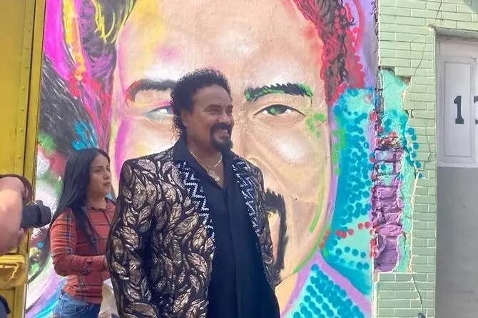 ¡Za, Za, Za! Oskar Lobbo ya tiene mural en La Huaca (+fotos) 